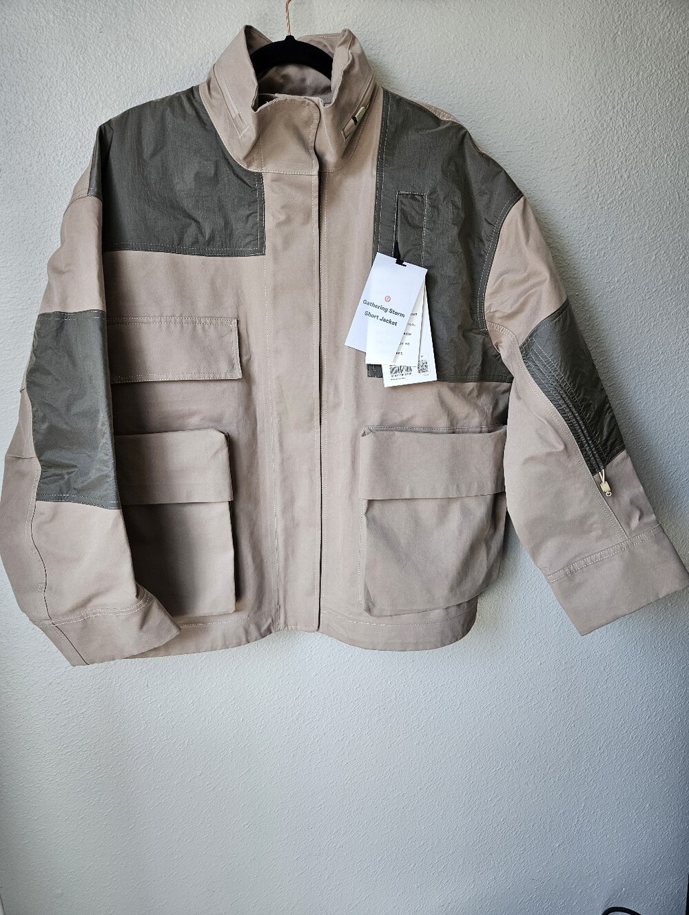 Lululemon Gathering Storm Short Jacket Windproof Waterproof Size 10 In Sandlot